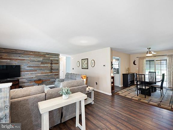 4th image of 203 Waterford Dr