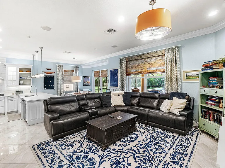 10697 Willow Oak Ct — Photo 11