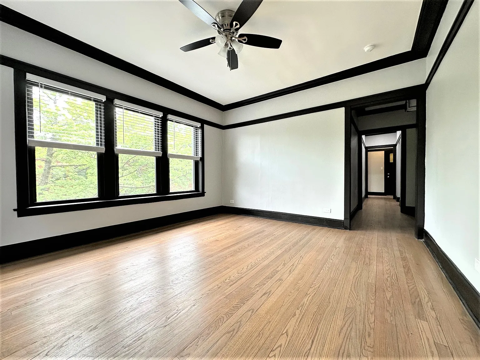 3 bed, 1400 sqft, $3,650 — Photo 2