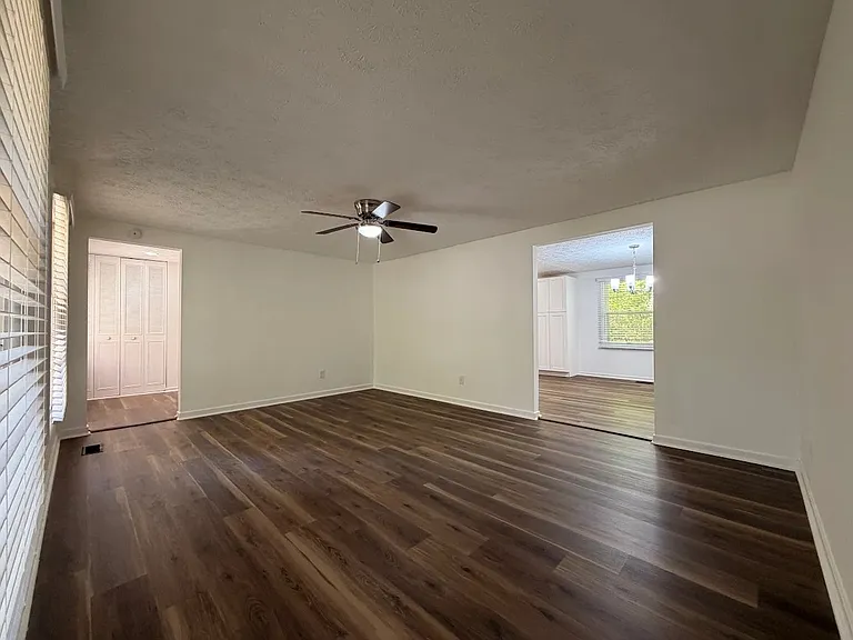 117 Hickory Dr — Photo 14