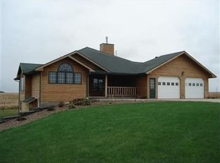 1264 Forest Home Rd, Montezuma, IA 50171