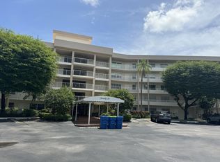 3900 Oaks Clubhouse Dr APT 108, Pompano Beach, FL 33069