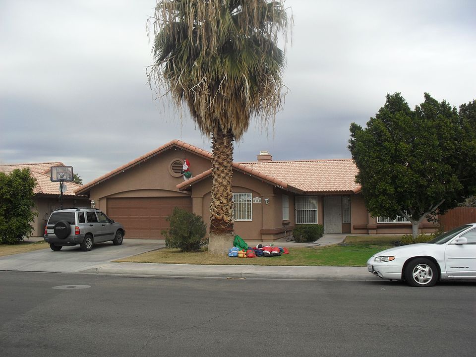2nd image of 1185 Rosas St