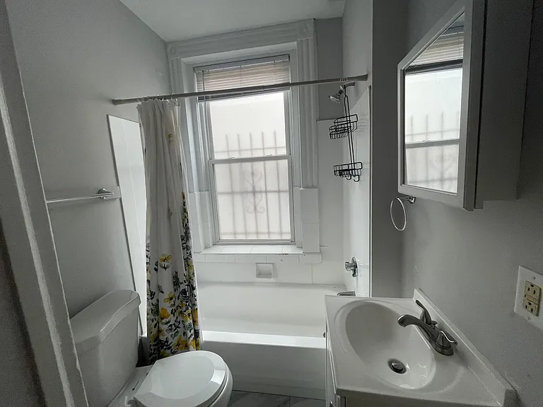 65 Edgewood Ave — Photo 19