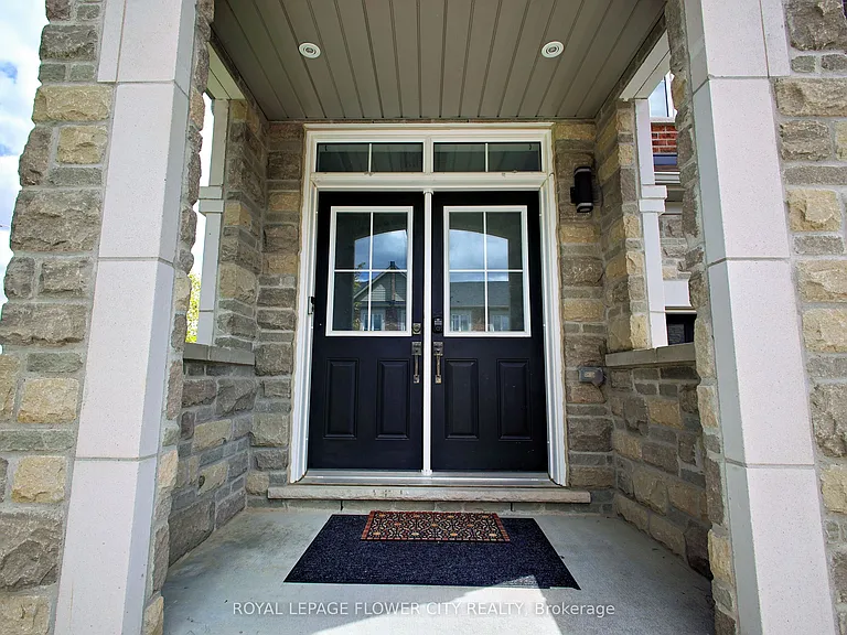 81 Baffin Cres — Photo 6