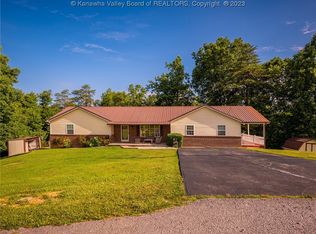 5319 Mount Union Rd, Fraziers Bottom, WV 25082