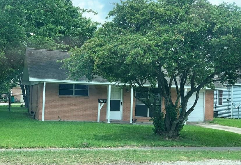 1st image of 2210 N Galveston Ave