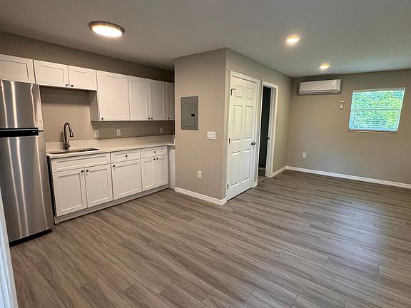 2nd image of 804 Highland Ave #810