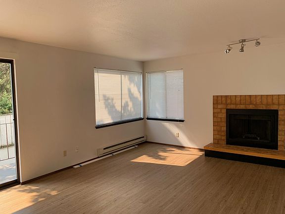 5th image of 1544 NW 53rd St #102
