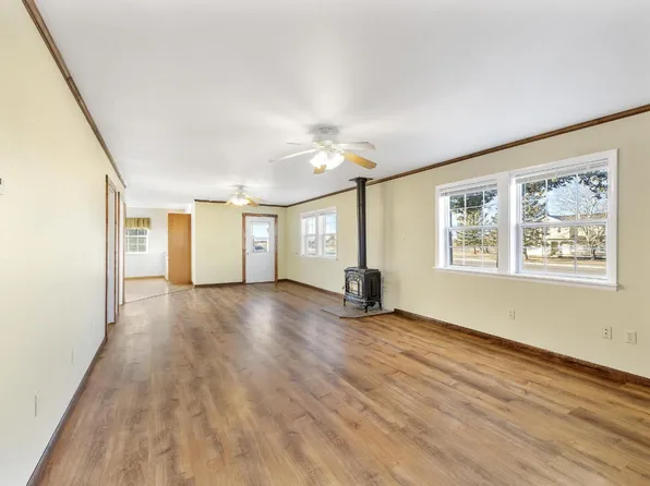 401 S Main St, Twin Bridges, MT 59754