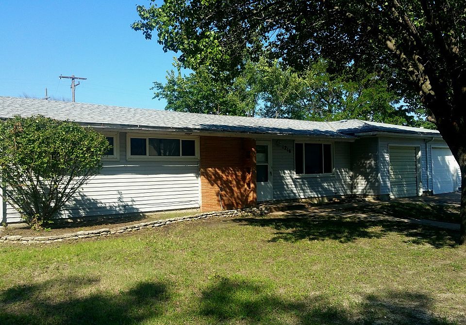 1st image of 1216 Crescent Dr