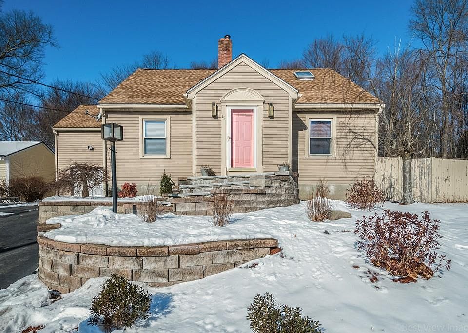 1st image of 15 Sherwood Ave