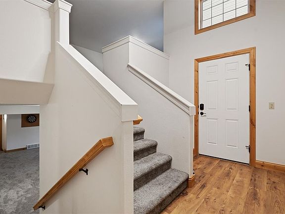 3rd image of 103 Double Tree Pl