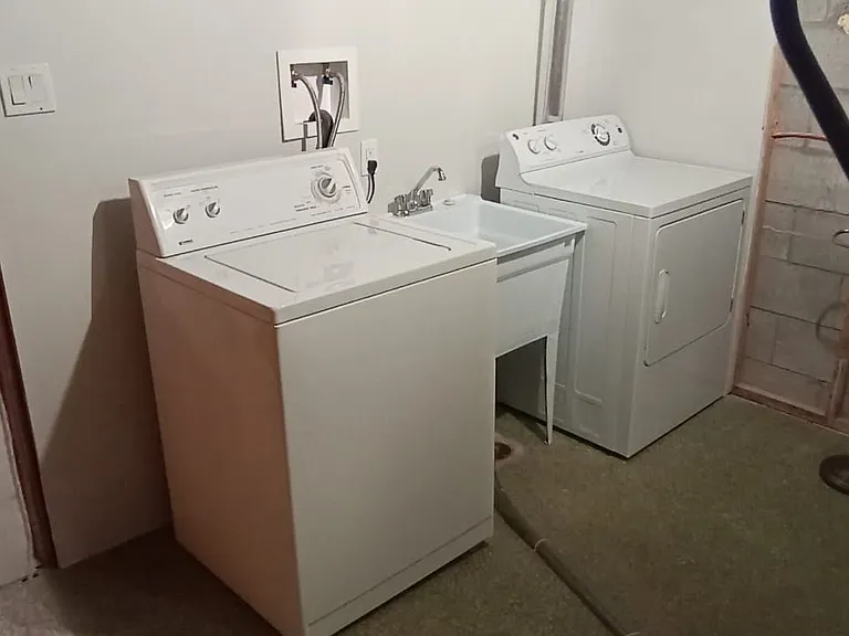 926 Walnut Ct #BASEMENT — Photo 8