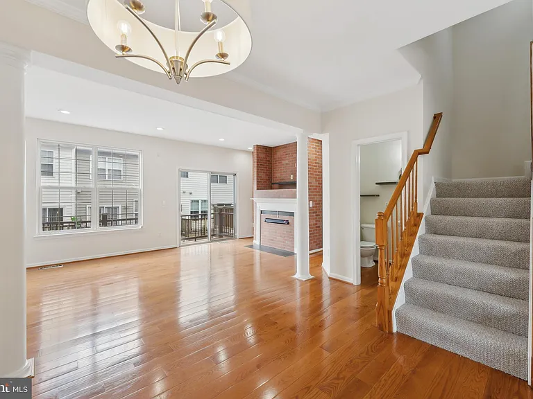 3802 Dominion Mill Dr — Photo 2