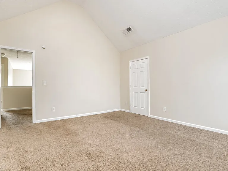 260 Greenway Dr — Photo 14