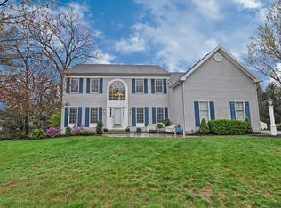 33 Charles River Dr, Franklin, MA 02038