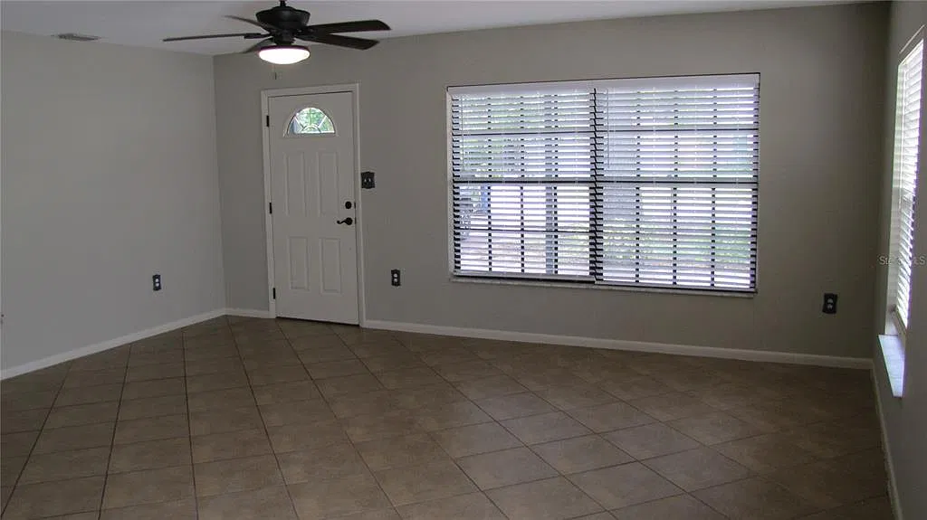 3 bed, 2.0 bath, 1728 sqft, $2,900 — Photo 4