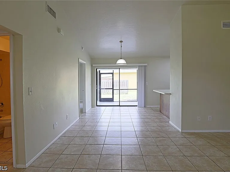 4417 SW Santa Barbara Pl — Photo 11