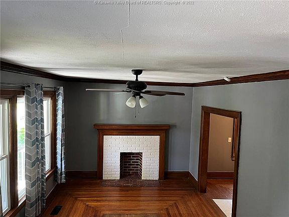 3rd image of 308 Forest Cir