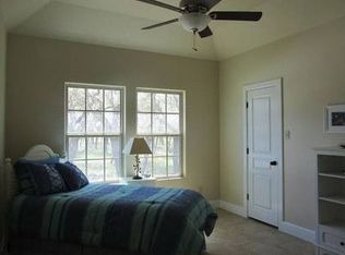 42 W Wildwood Dr, Rockport, TX 78382