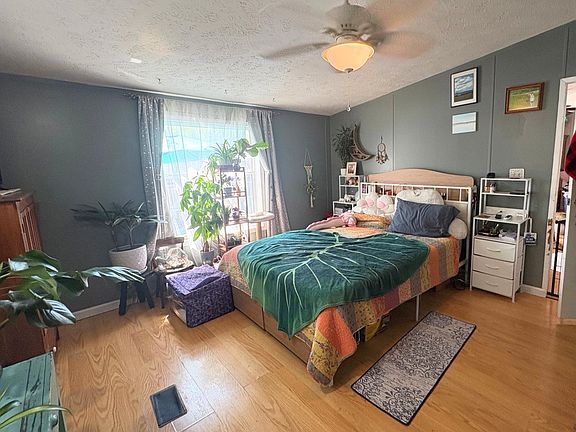 5th image of 3939 Brook Dr