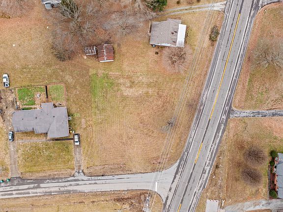 4th image of 2612 Highway 31 W