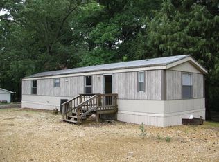 92 Summerfield Dr, Springville, TN 38256