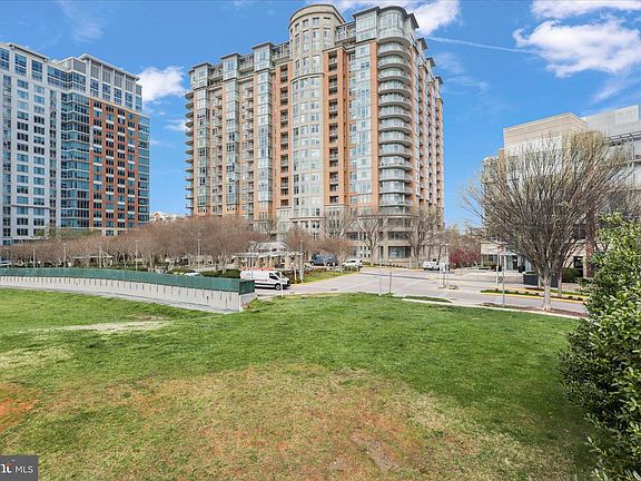 5th image of 8220 Crestwood Heights Dr APT 807