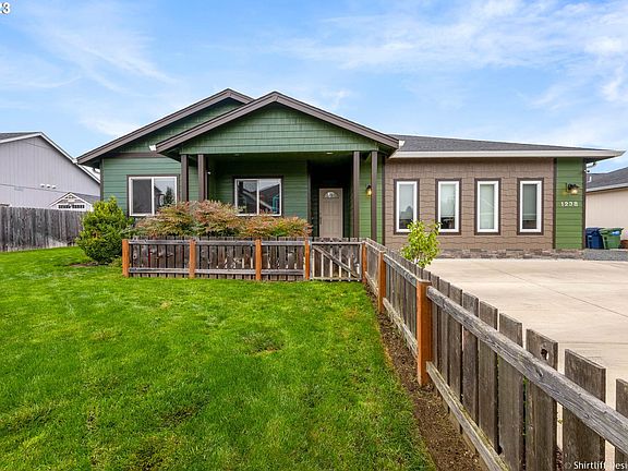 2nd image of 1238 Creswood Dr