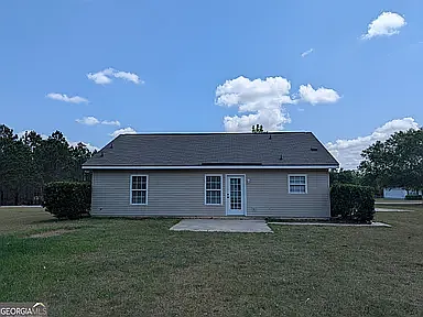 3 bed, 1240 sqft, $1,600 — Photo 2