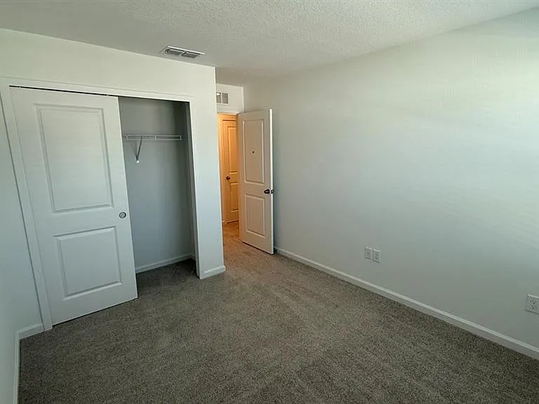 1350 Tarflower Dr — Photo 21