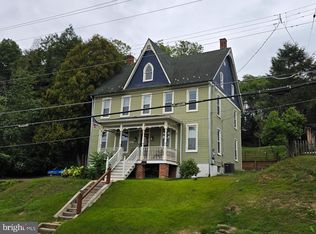 82 Manchester St, Glen Rock, PA 17327