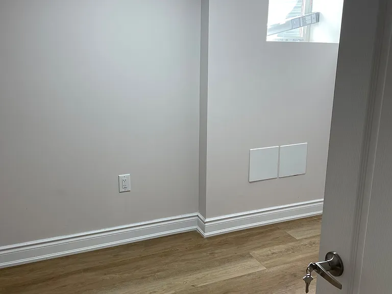 15 Culloden Ct #BASEMENT — Photo 11
