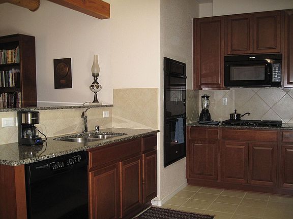 2nd image of 4219 Luz De Estrella