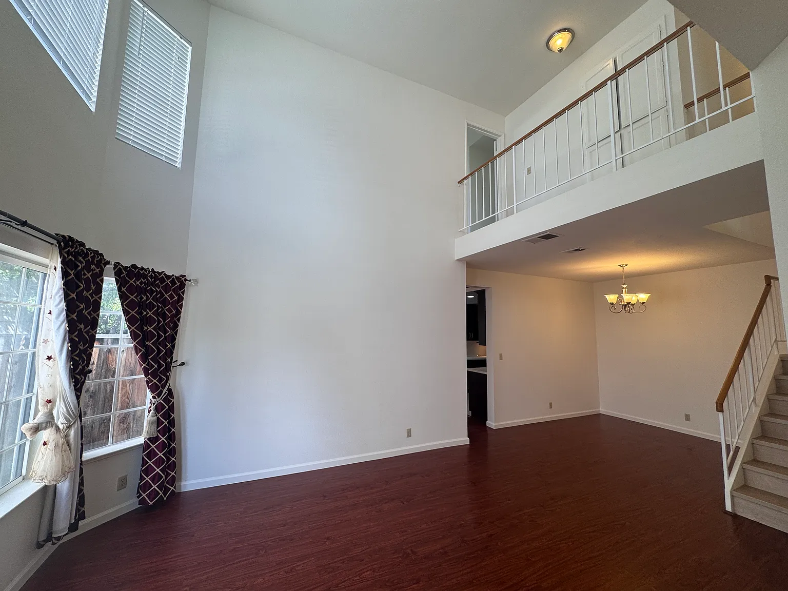 4 bed, 2.5 bath, 1950 sqft, $4,500 — Photo 3