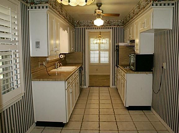 5th image of 13404 Charcoal Ln
