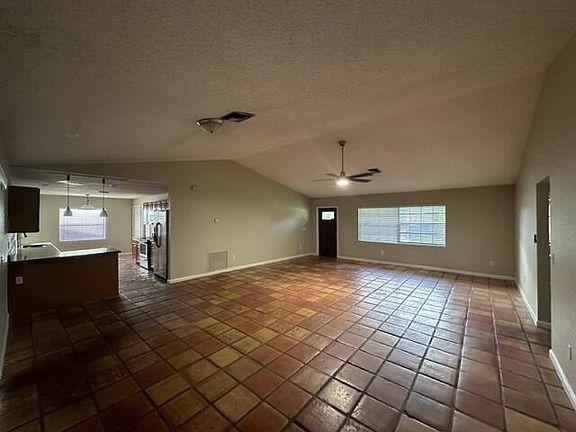 4th image of 5510 NW 77th Court