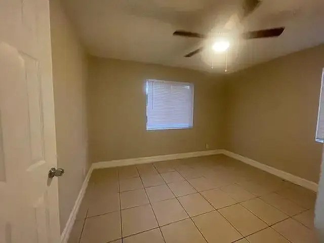 400 Metcalf Ct — Photo 8
