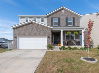 6903 Brittany Oak Dr, Louisville, KY 40229