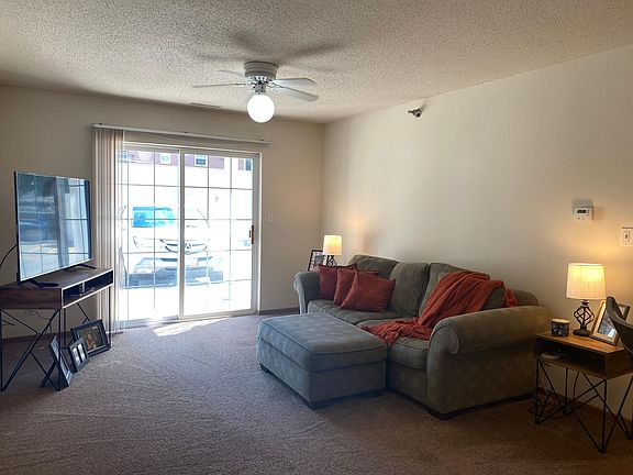 3rd image of 420 S 4th St Unit 4