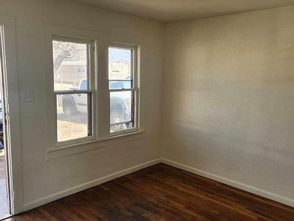 5th image of 611 W 5th St #611