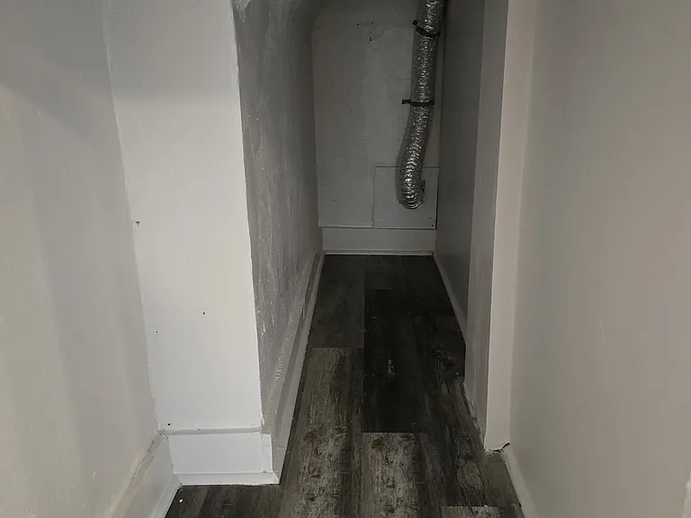 1564 E 82nd St #3 — Photo 15