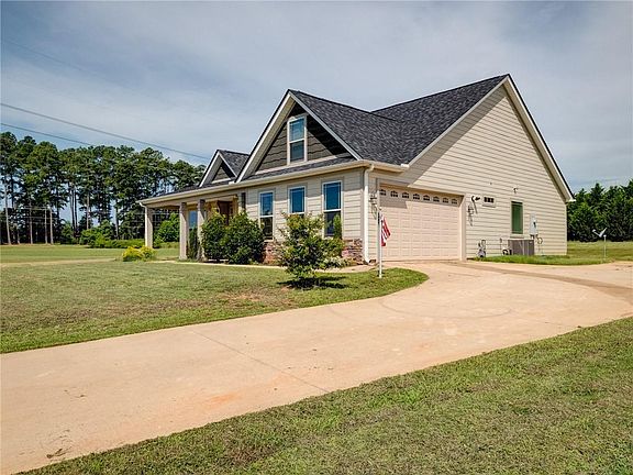 4th image of 125 Bagwell Road