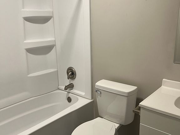3rd image of 532 Bright Ave #4