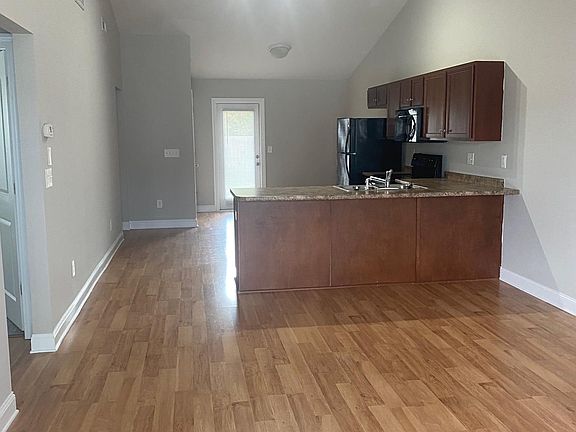 3rd image of 1412 Egan Ct #A