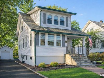 31 Gray St, West Caldwell, NJ, 07006