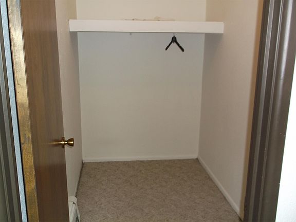 2nd image of 120 7th St SE #17167107