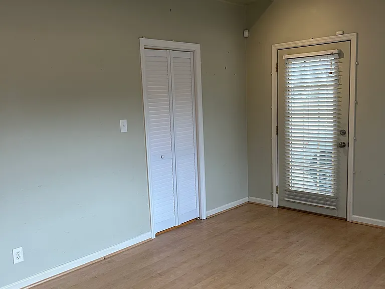 4732 Maryland Ave — Photo 4