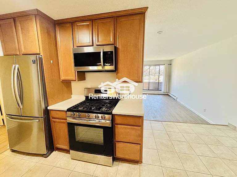 7330 York Ave S #101 — Photo 8